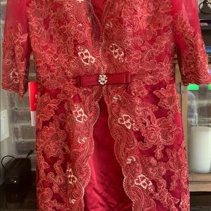 Burgundy Sheath/Column Mother of the Bride dress